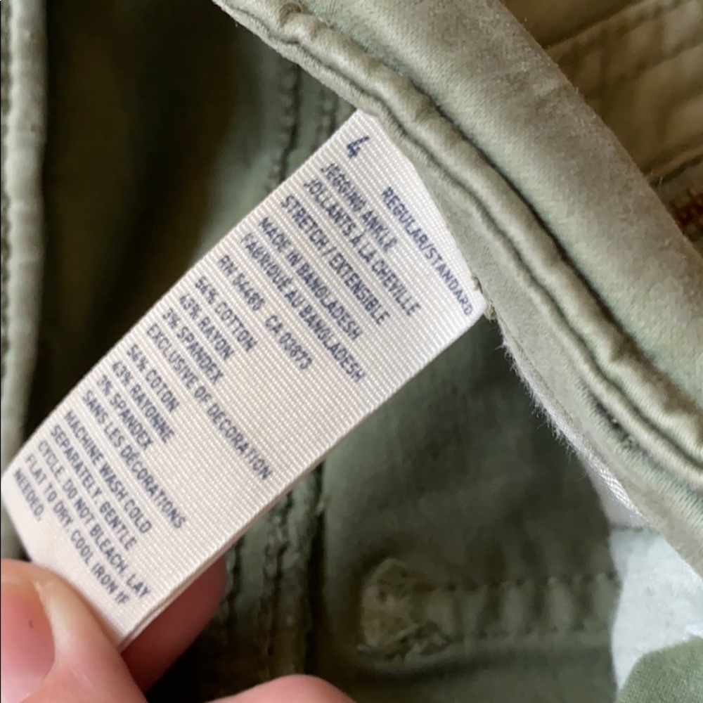 AE Capris - Picture 3 of 3